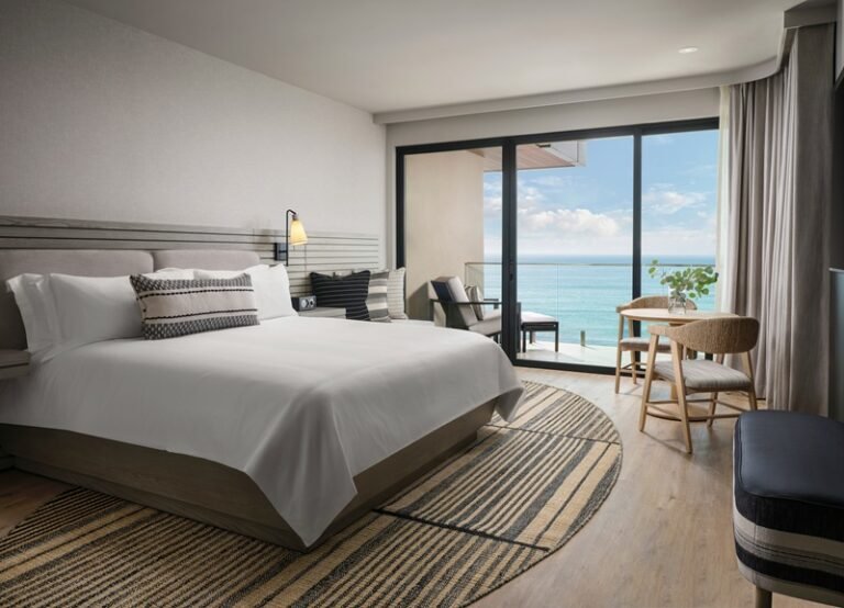 Alila Marea Ocean View King Balcony 768x554 1