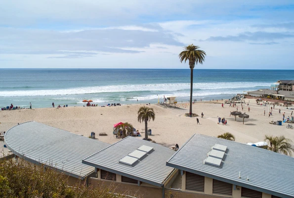 things to do in encinitas moonlight beach scaled.jpg 595xh